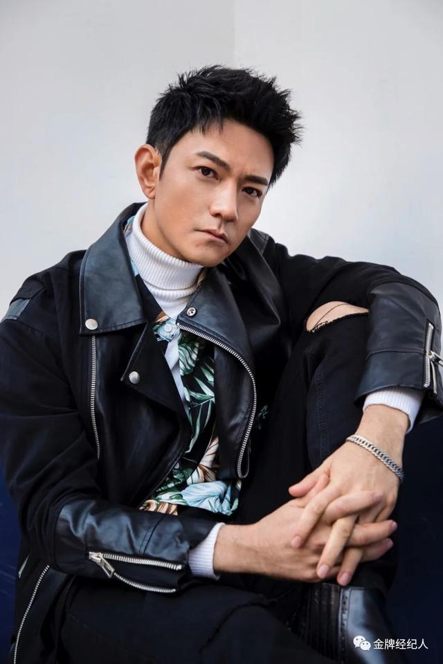 《怪你过分美丽》彭博｜「与世界交手，我只有