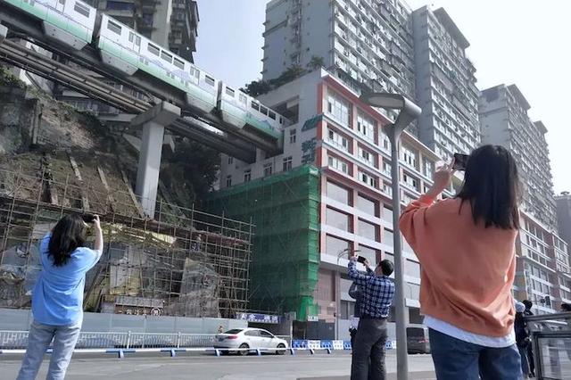 重庆48小时 |在这座火辣的城市里，体验它的5D魔幻感