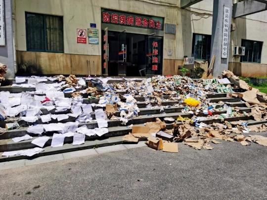 歙县洪水之问：不只是取消高考那么简单