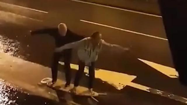 重庆|渝中警讯丨洪峰烈日双至，渝中交巡警们这样做