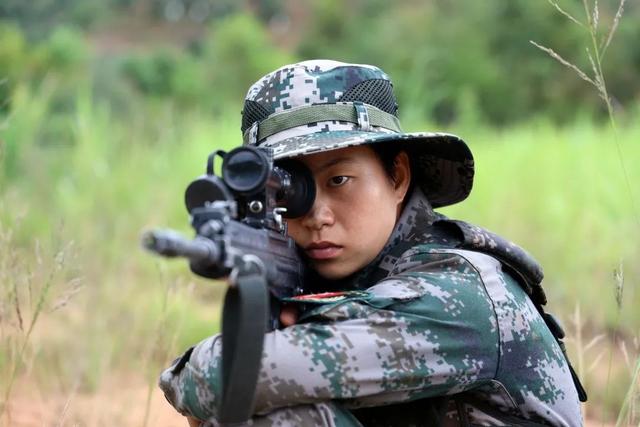 「强军精武河南兵」白莎：20岁“女枪王”出炉记