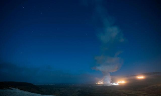 美军凌晨突然发射一枚民兵3洲际导弹 从西海岸直奔太平洋中部飞去