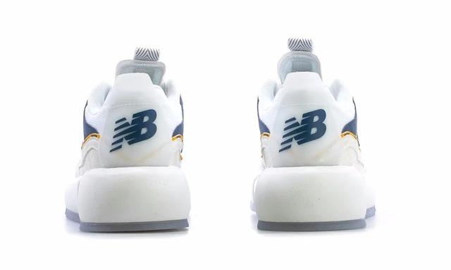 球鞋信息 | BAPE® x adidas最新联名曝光；灯芯绒材质AJ 1 Mid上架