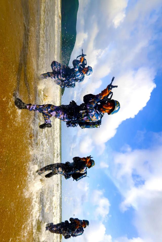 海军陆战队夏日清凉大片来了