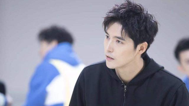 《完美的夏天》成乐华团建综艺，乐华三大顶流