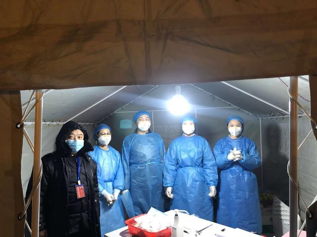 流行“疫”壇新组合，心手相牵，弛拼四海，记