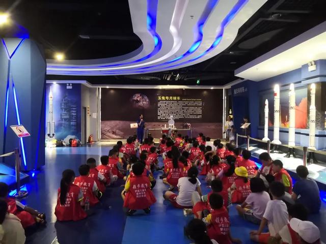 共同聚焦南昌华南城系列活动2020南昌市首届航天科普展火热进行时