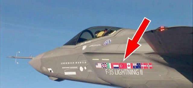 土耳其航母新照，舰体斑驳，哪像新航母！美国狠招断其大海军念头