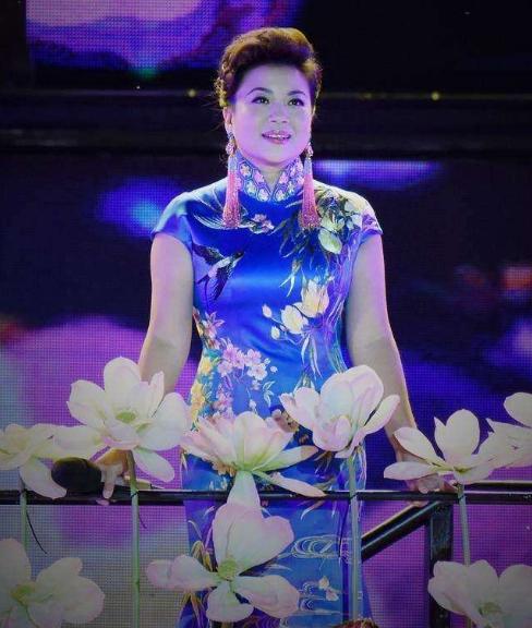 她是国家一级演员也是李谷一女儿，25次登央视春