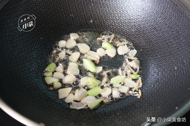 豆腐这样做太好吃了，不炒不油炸，加3根丝瓜，出锅比红烧还香