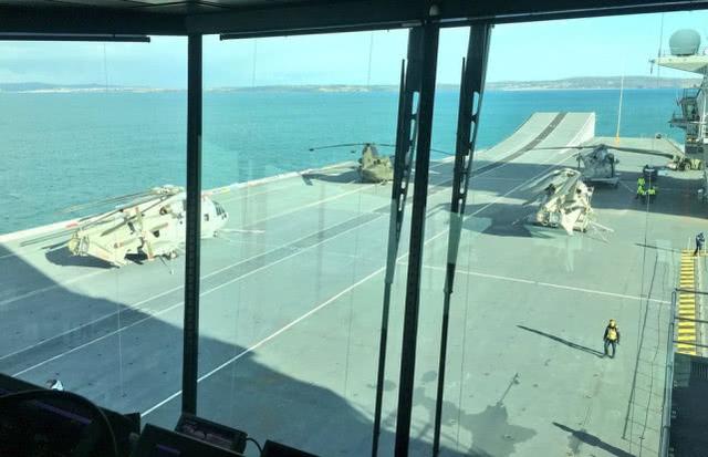 075型攻击舰新设计了全景塔台，大窗户视野的优