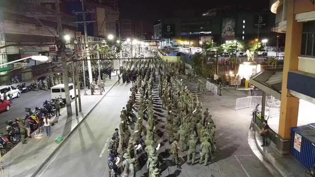 确诊数字逼近9千例，菲律宾马尼拉军警出动，铁