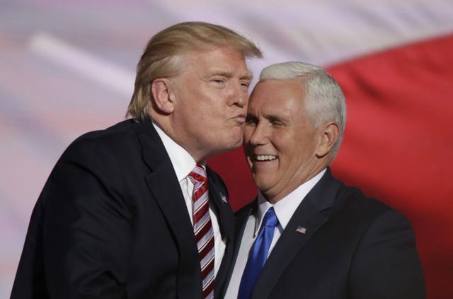 两天确诊8万多！美疫情完全失控，特朗普心腹：年轻人感染是好事