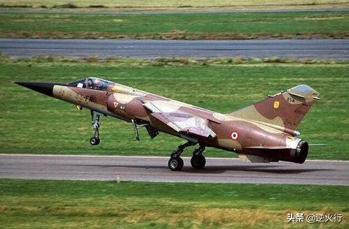 袖珍的法国超音速幻影Ⅳ轰炸机，战斗机改来的