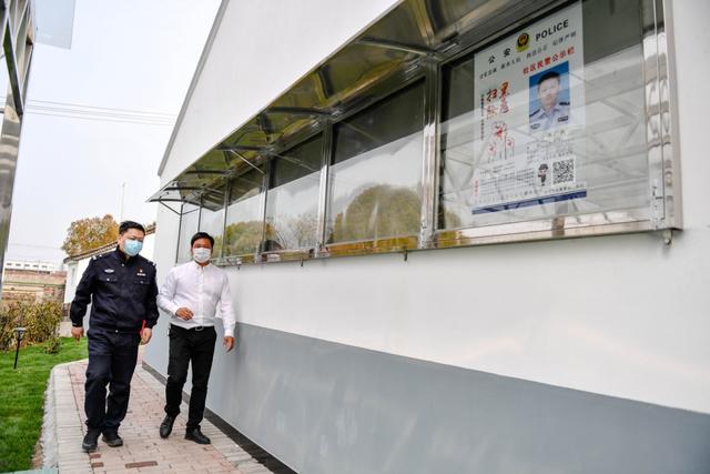 【公共安全专项整治】警民联手打造群租房“样板间”