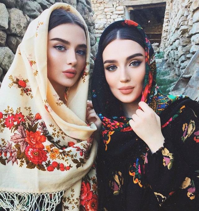 穆斯林美女如何在时尚大城市中保持严格的教规