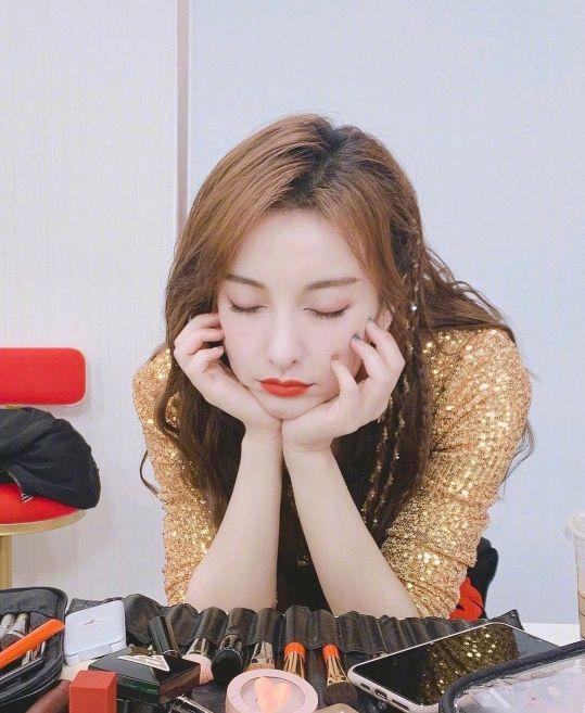 丁当的顽固 VS 吴昕的突破：乘风破浪综艺里追求的到底是什么？