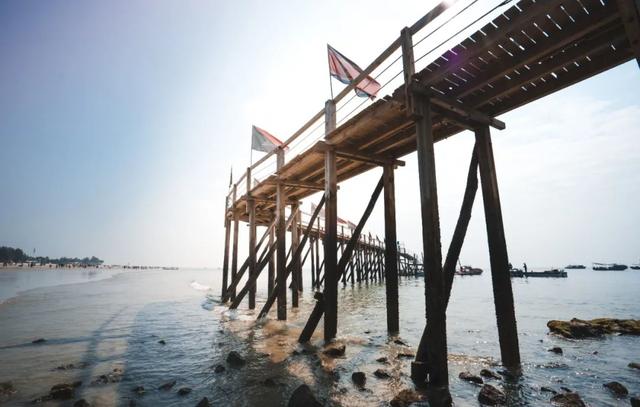 这个夏天值得去的滨海小城，海景秒杀海南厦门
