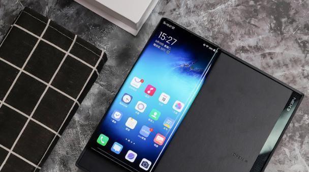 最“惨”的vivo旗舰，屏占比99.6%全球第一，销量