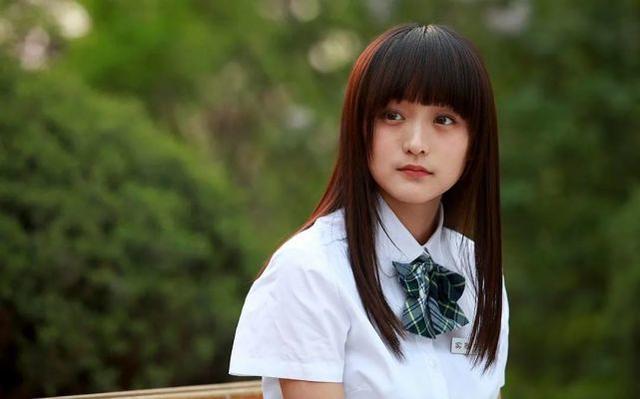 真不老美魔女！50岁看着像20，怪不得能嫁小12岁老公！