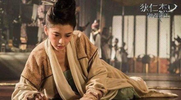 5年前，黄晓明和baby结婚，你以为的两情相悦，其