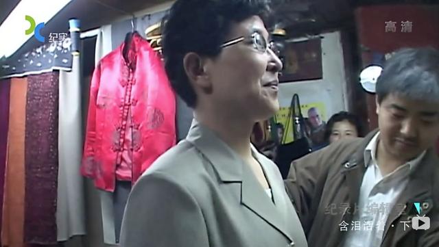 父亲自费42万留学被坑，滞留日本打黑工15年，终助女儿圆博士梦