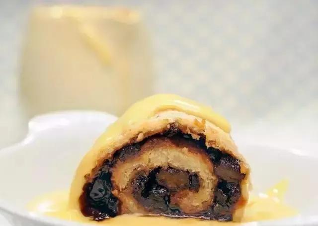 �������ض�40������ħ������ʳ���̵㣬��ǵö���