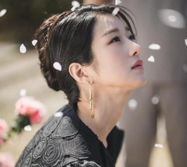 金秀贤主演的大热韩剧：女主设定反社会人格，气场太强，神似巩俐