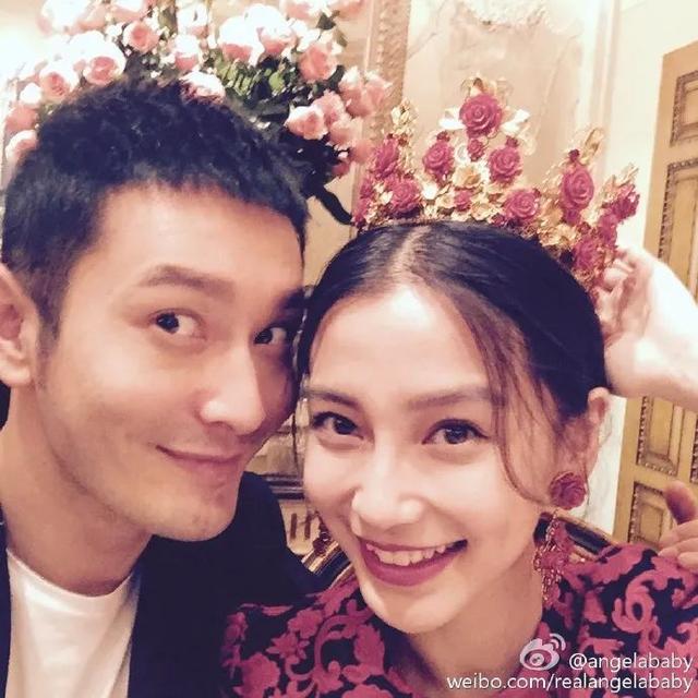 43岁黄晓明溶妆后打回原形，双目无神轮廓消失，网友：果然没整容