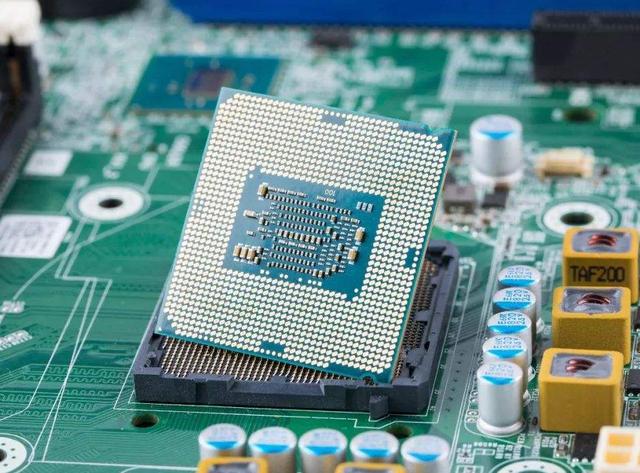 特朗普猝不及防？中国又一芯片巨头强势崛起，