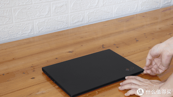 超便携高端商务 长续航全时互联 ThinkPad X1 Carbon 2020