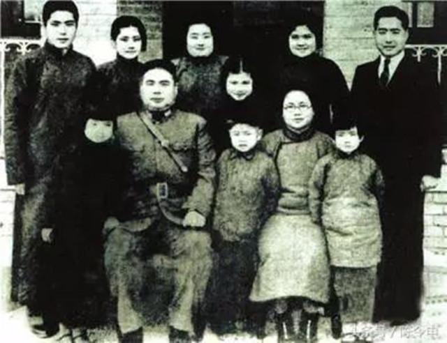 冯玉祥儿子现103岁，美国定居几十年千亿资产，