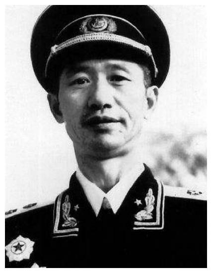 徐向前是他的贵人，曾多次救他于危难中，最后