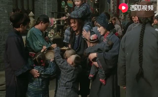 被周星驰发掘的4位女童星，前三位不温不火，唯独杨幂成大明星