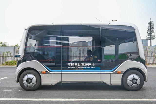 國內首條！這一智能公交線路“駛入”鄭州，首批上線14輛自動駕駛巴士