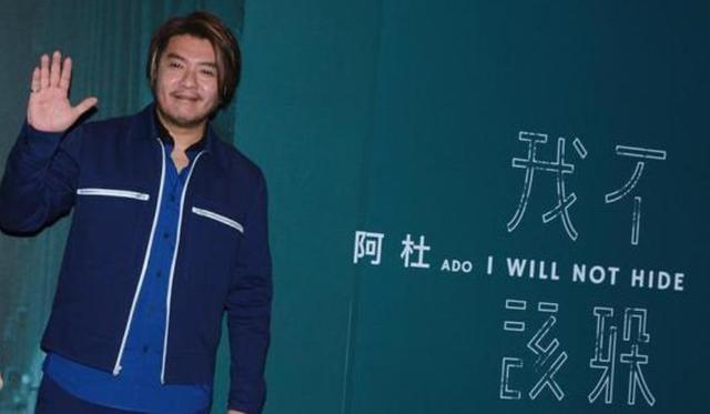 他曾一手捧红林俊杰，却在大火时退出歌坛，如