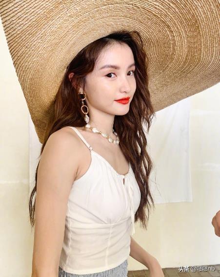 林小宅新恋情迅速分手，前女友暗示男方与林小