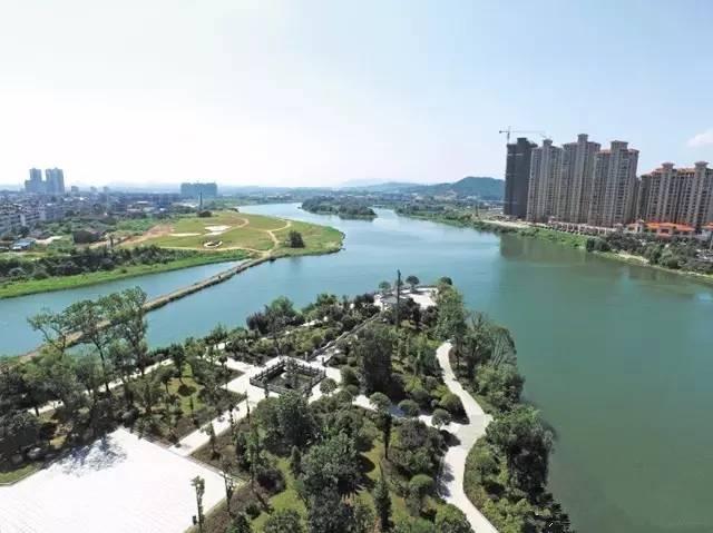 長(zhǎng)沙第一大美女原來(lái)長(zhǎng)這樣！數(shù)十萬(wàn)人跨省而來(lái)，只為看她一眼？