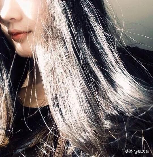 天猫曾砸3亿捧易烊千玺，阿里被指向流量低头，