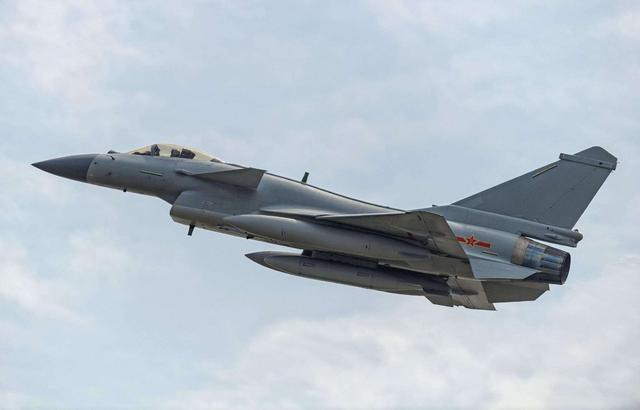 成飞的成名战机，入役数量超500架，今为空军中