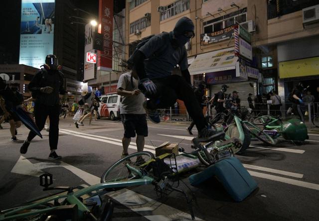 给“港独”增加护身符？英首相修改涉港移民法