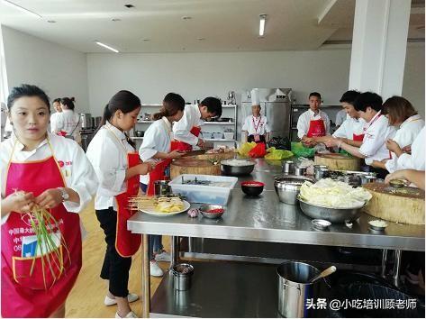 在贵州创业做什么项目好（餐饮小吃怎么样）