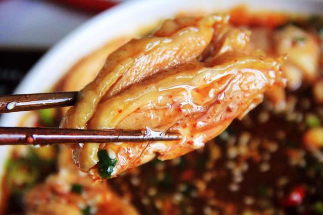 过年鸡腿就这样吃，不红烧不油炸，鲜香四溢，一顿能多吃两碗饭