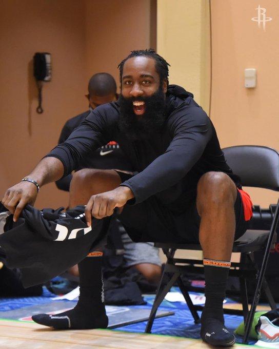 火箭最大衝冠漏洞曝光！威少季後賽愛飆三分，哈登關鍵戰役太軟？-黑特籃球-NBA新聞影音圖片分享社區