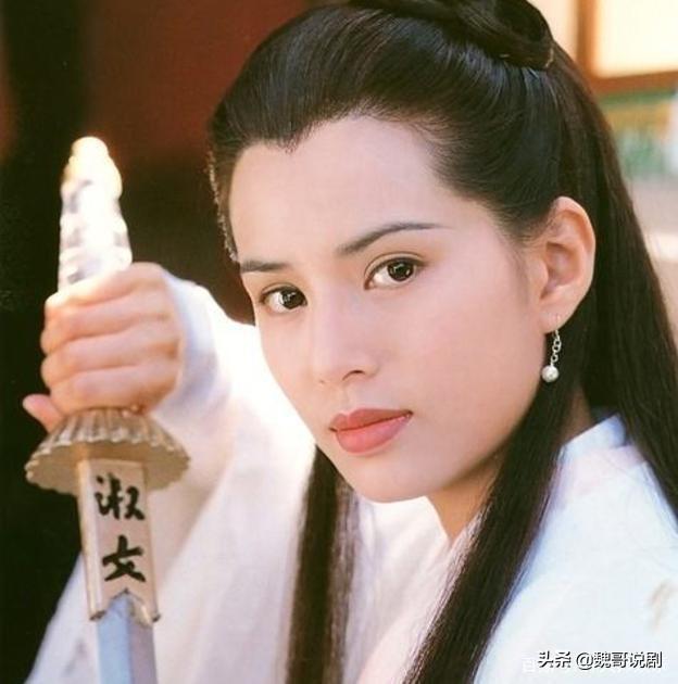 于正晒baby小龙女扮相后秒删，后发文回应：以后尽量闭嘴低调