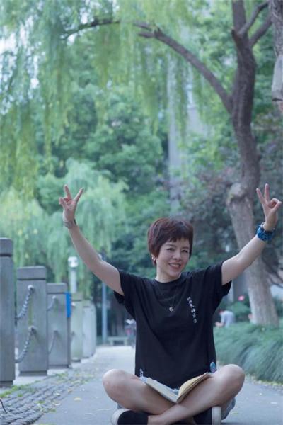 「浪里，个浪」2020浙江理工大学服装学院毕业设计展