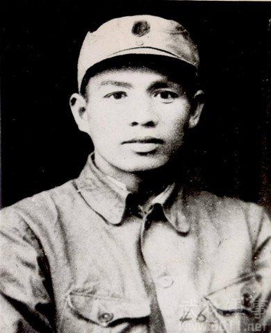 此人是唯一一个在长征时被抬着走的普通士兵，