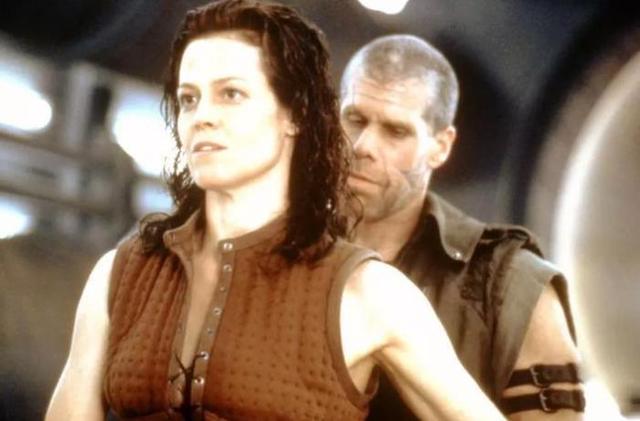 零差评的6部科幻片《阿凡达》垫底，榜首你可能都没看过