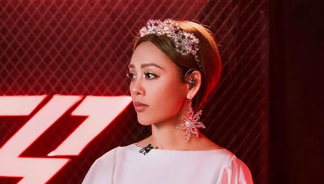 《浪姐》复活选手名单出炉，阿朵稳坐第一，万