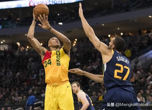 教练版本赛季最佳防守第一阵容，浓眉哥落选是否存在争议？